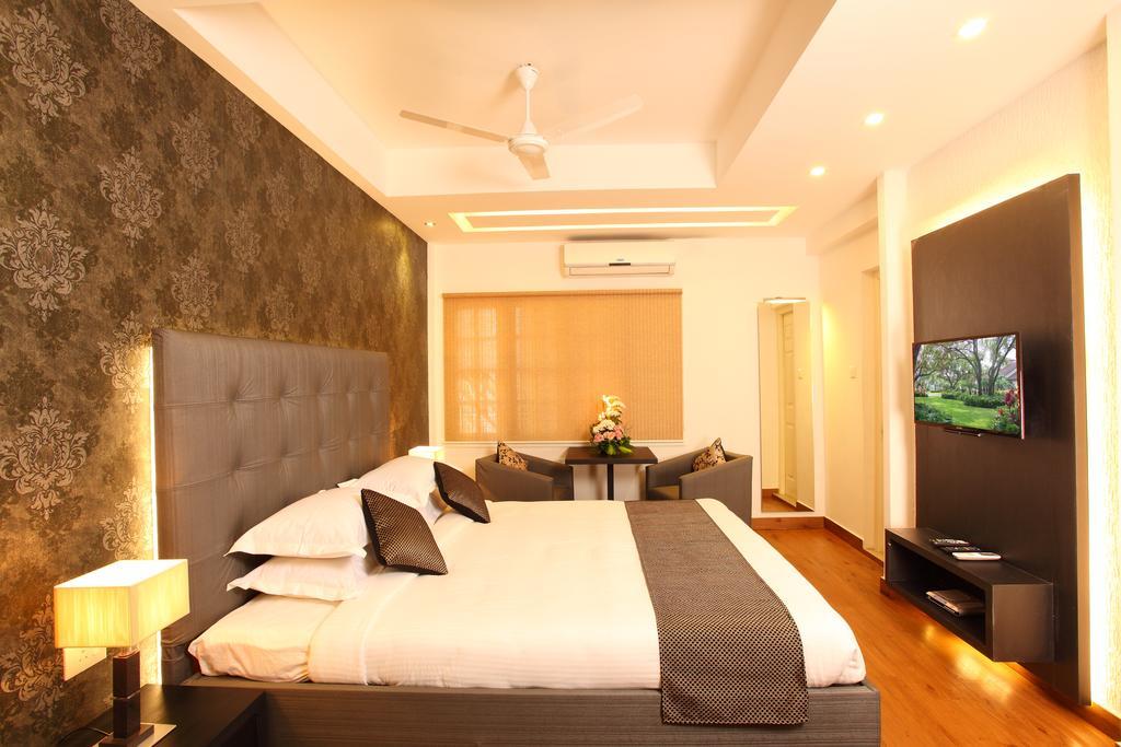 Hotel Luciya Palace Thrissur Room photo