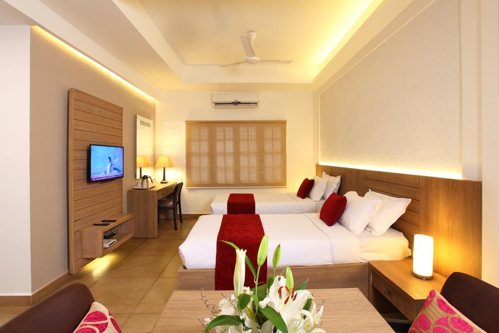 Hotel Luciya Palace Thrissur Room photo