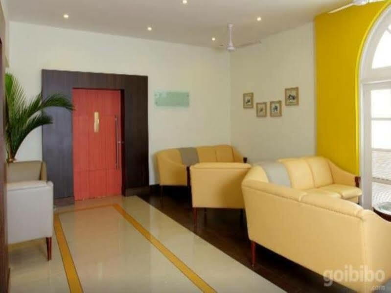 Hotel Luciya Palace Thrissur Exterior photo